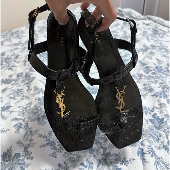 CASSANDRA SANDALS IN CROCODILE-EMBOSSED LEATHER BLACK SIZE 40 - Picture 1 of 6